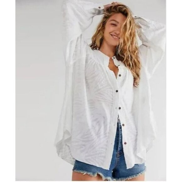 Free People Tops - Free People Top Womens Small White Cant Stop Dreaming Oversized Puffy Sleeve